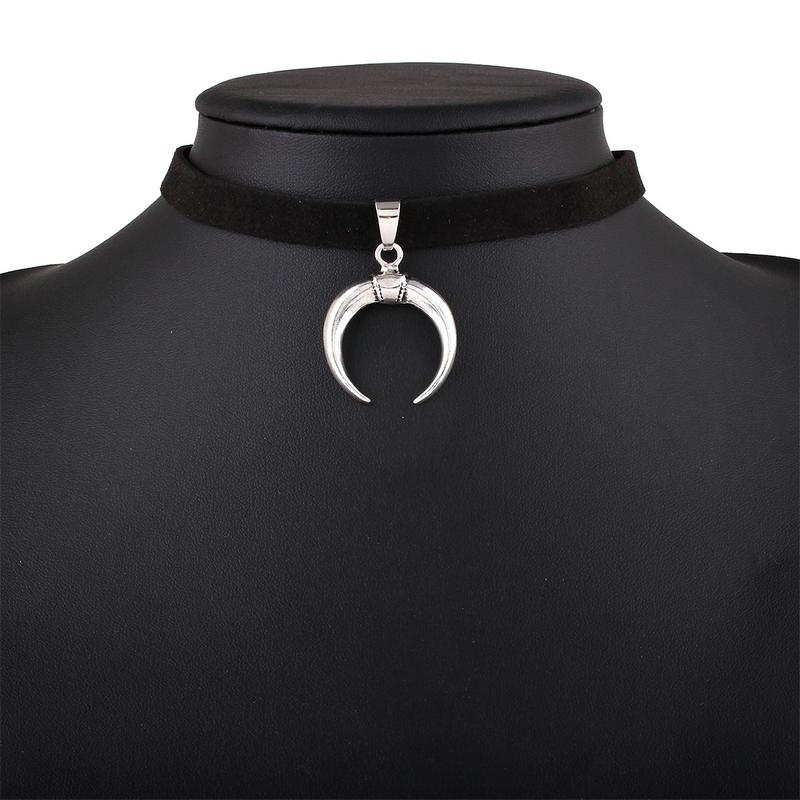 Gothic Moon Pendant Velvet Choker