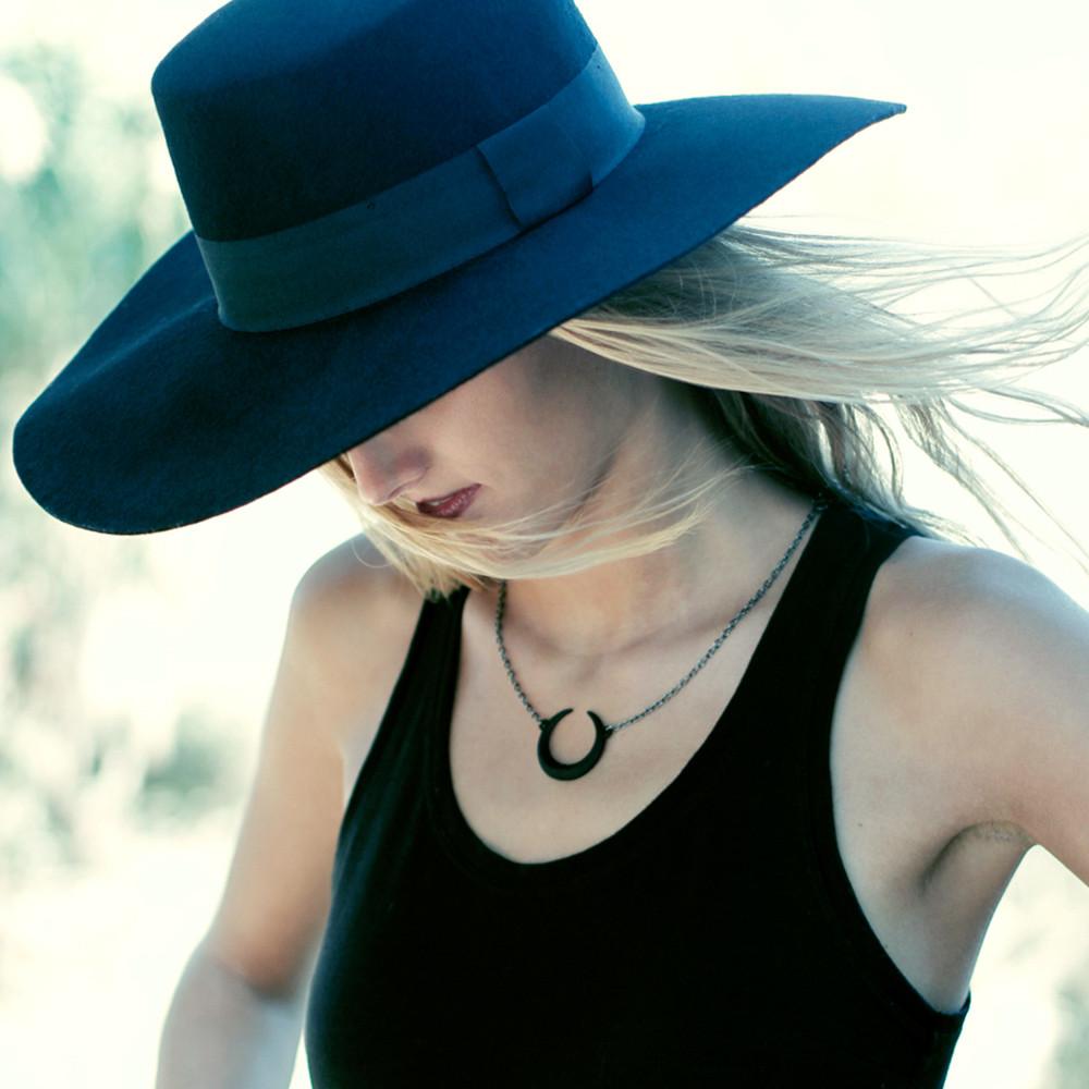 Gothic Moon Pendant Velvet Choker