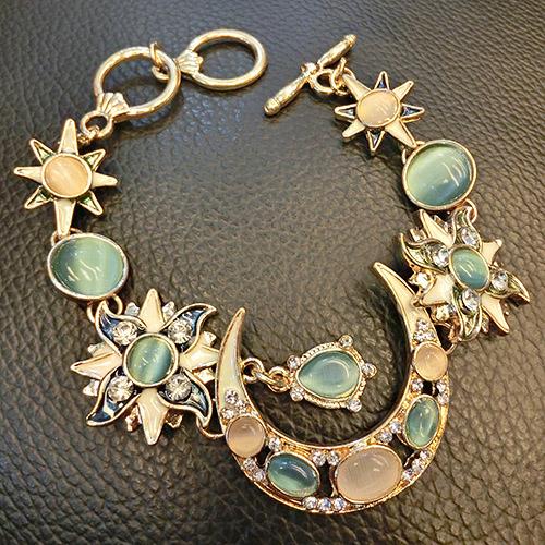 Luxury Crystal Celestial Bracelet